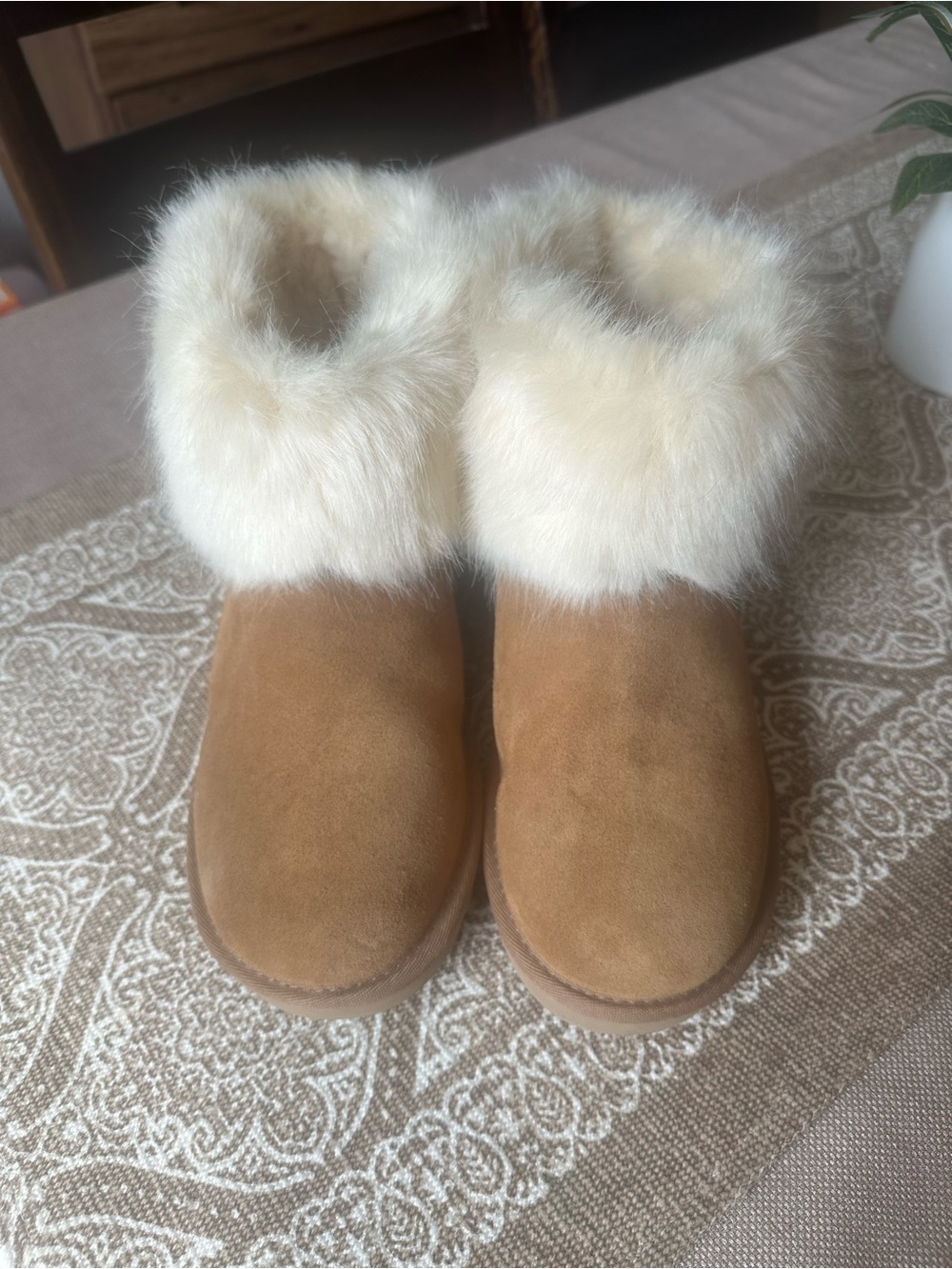 UGG Women's Short Fur Cuff Boots in Cream and Tan - Picture 3 of 5